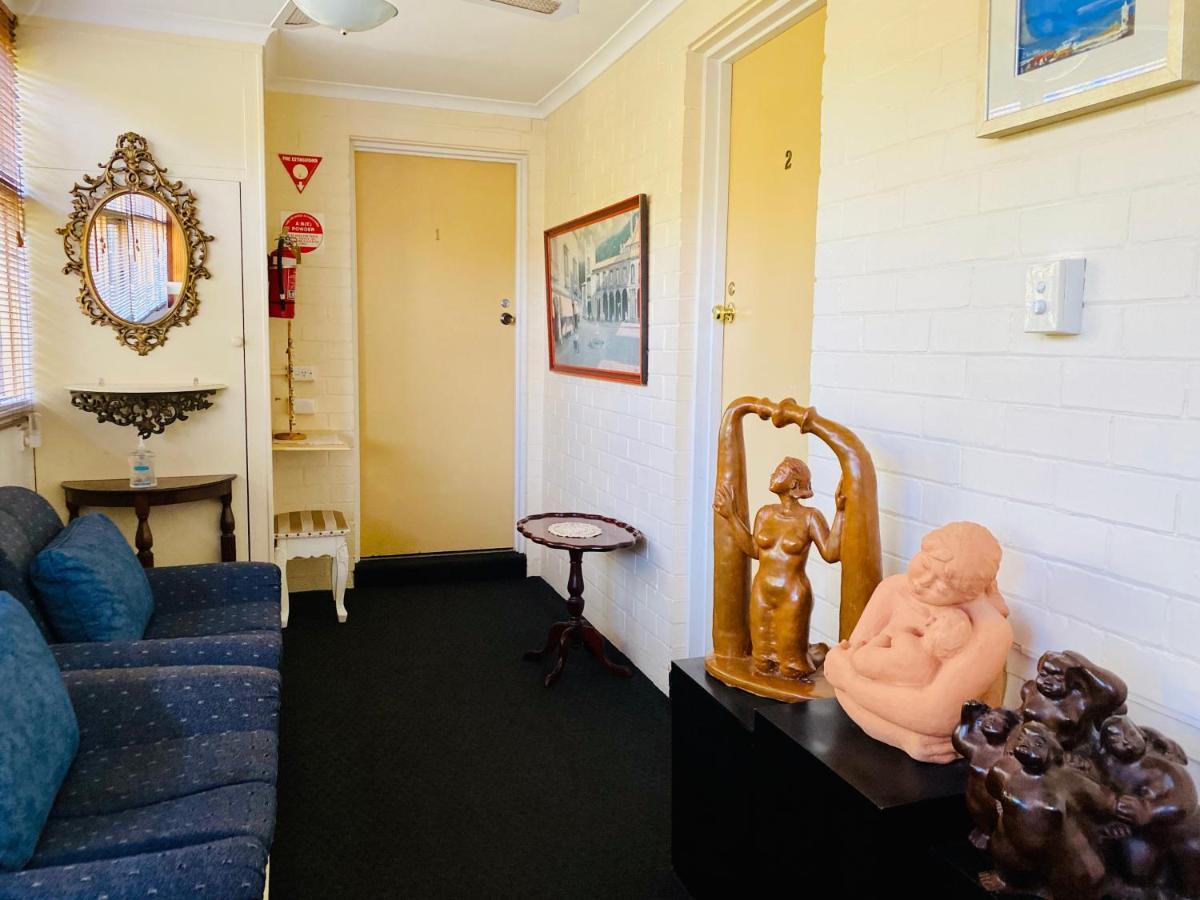 The Mews Motel Λόντσεστον Εξωτερικό φωτογραφία