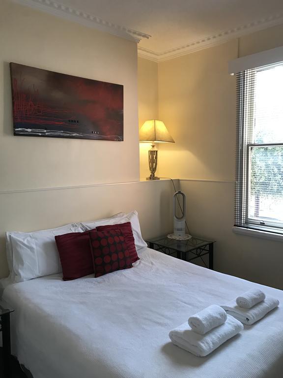 The Mews Motel Λόντσεστον Εξωτερικό φωτογραφία